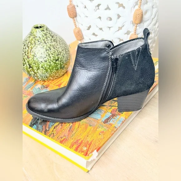 Earth Black Leather Ankle Boots 6.5M Side Zip Comfort Block Heel - Picture 3 of 11